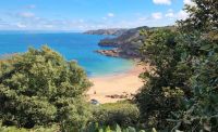 Blick auf die Bucht und den Sandstrand von Greve de Lecq &ndash; &copy; Kristin Weigel (Eberhardt TRAVEL)