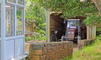 037 Krankenwagen auf Sark &ndash; &copy; Kristin Weigel (Eberhardt TRAVEL)
