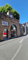Guernsey-Hospital und Polizei.jpg &ndash; &copy; Stephan Konietzny (Eberhardt TRAVEL)