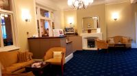 Hotel Lobby. Ommaroo Hotel. Rundreise Jersey und Guernsey - Kanalinseln entdecken (GB-JERF8) &ndash; &copy; Martina Wegener (Eberhardt TRAVEL)
