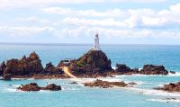 Corbiere Leuchtturm. Rundreise Jersey und Guernsey - Kanalinseln entdecken (GB-JERF8) &ndash; &copy; Martina Wegener (Eberhardt TRAVEL)