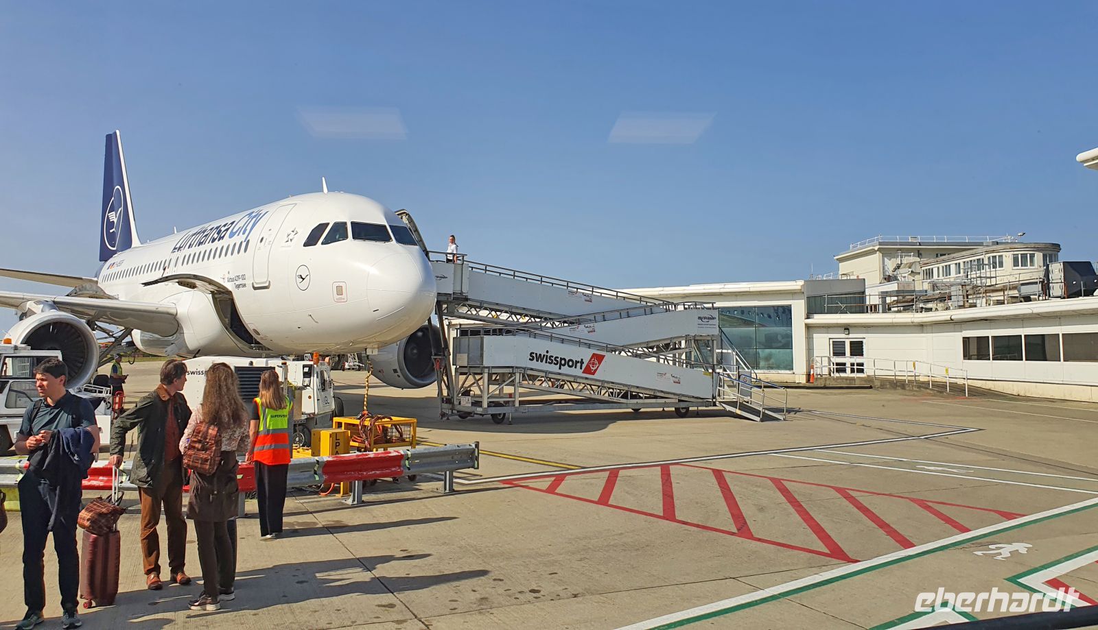 Ankunft am Flughafen von Jersey - Lufthansa-Flug über München &ndash; &copy; Kristin Weigel (Eberhardt TRAVEL)