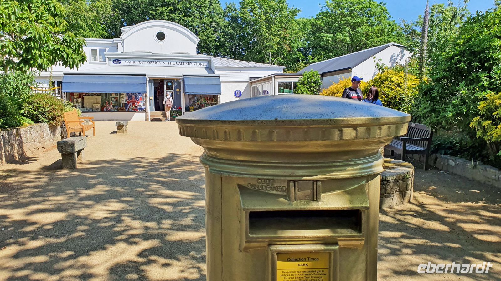 Postamt und Goldener Briefkasten auf Sark &ndash; &copy; Kristin Weigel (Eberhardt TRAVEL)
