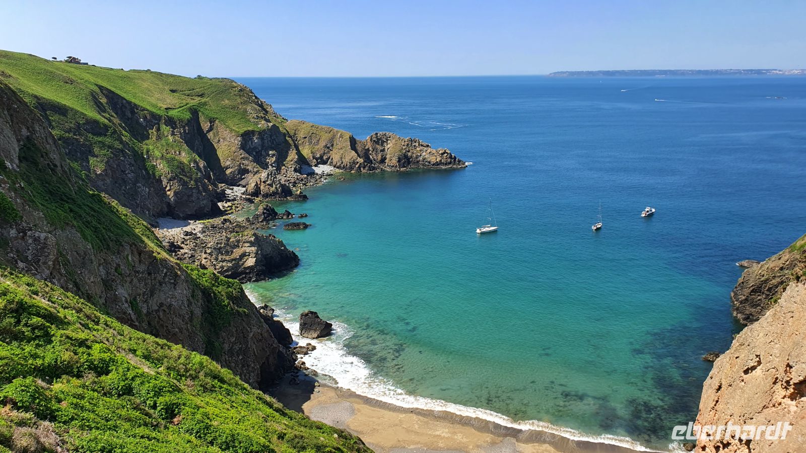 Nordküste der Insel Sark - im Hintergrund Guernsey &ndash; &copy; Kristin Weigel (Eberhardt TRAVEL)