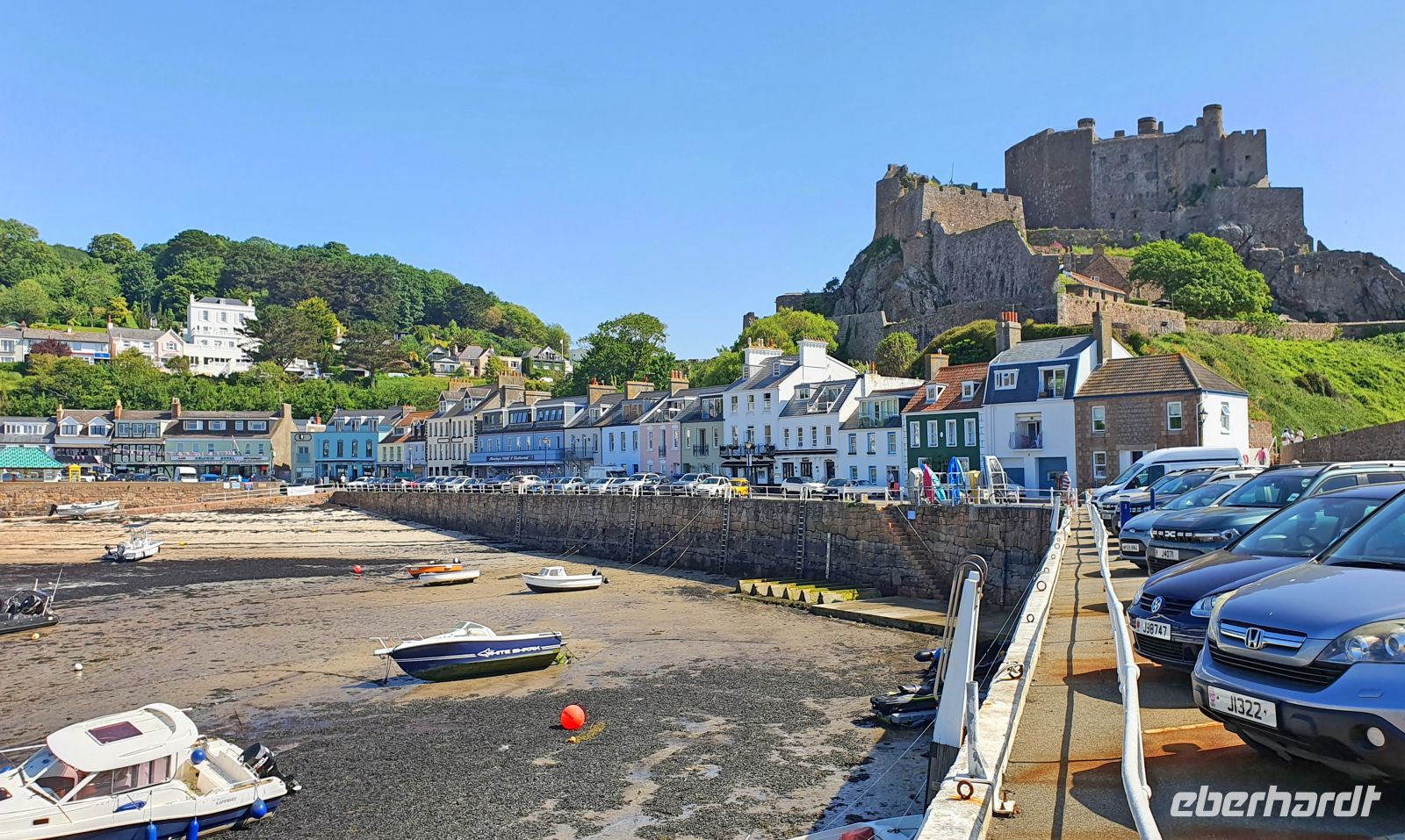 Gorey am Fuße des Mont Orgueil Castle &ndash; &copy; Kristin Weigel (Eberhardt TRAVEL)