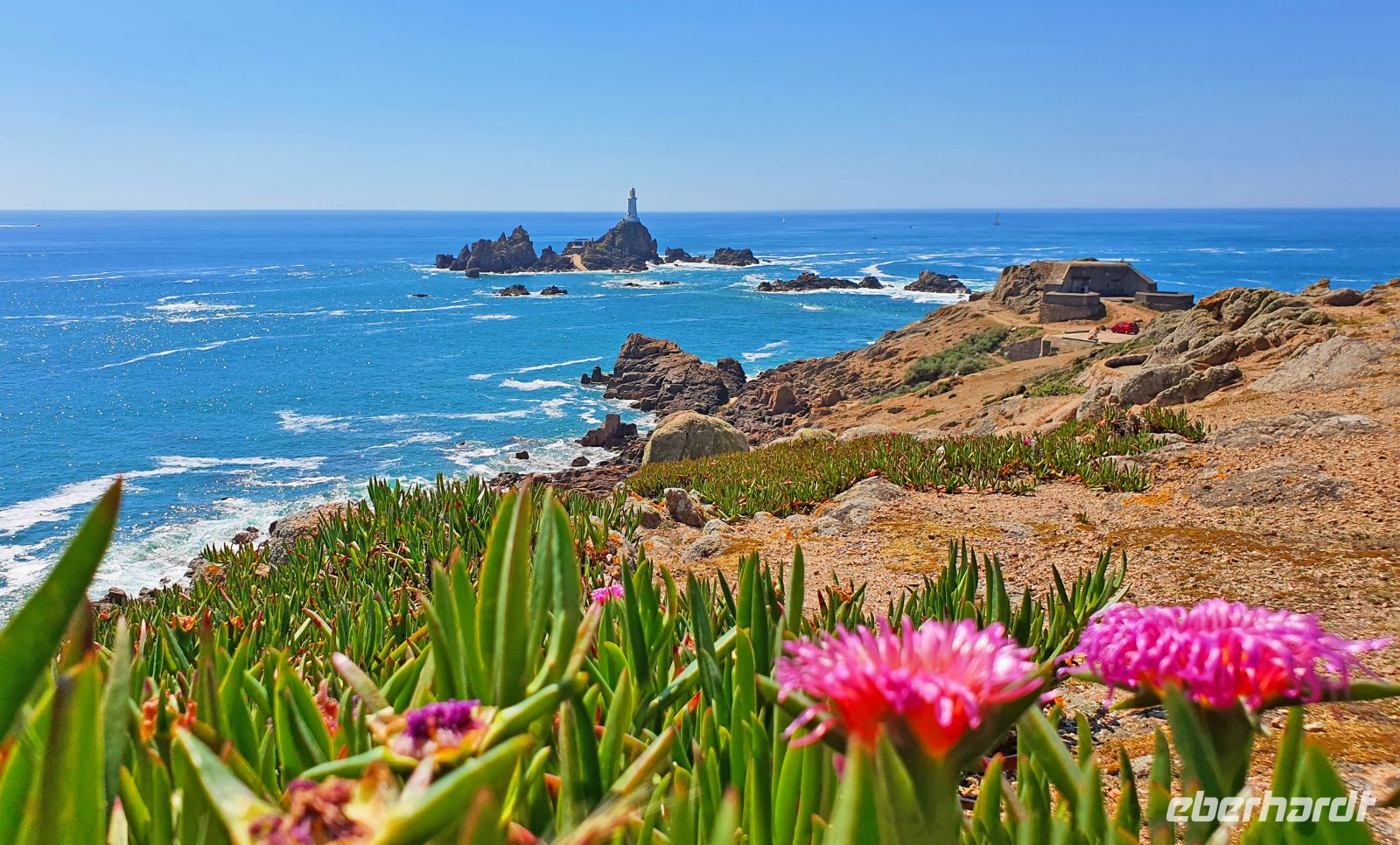 Corbiere-Leuchtturm an der Südwestspitze von Jersey &ndash; &copy; Kristin Weigel (Eberhardt TRAVEL)