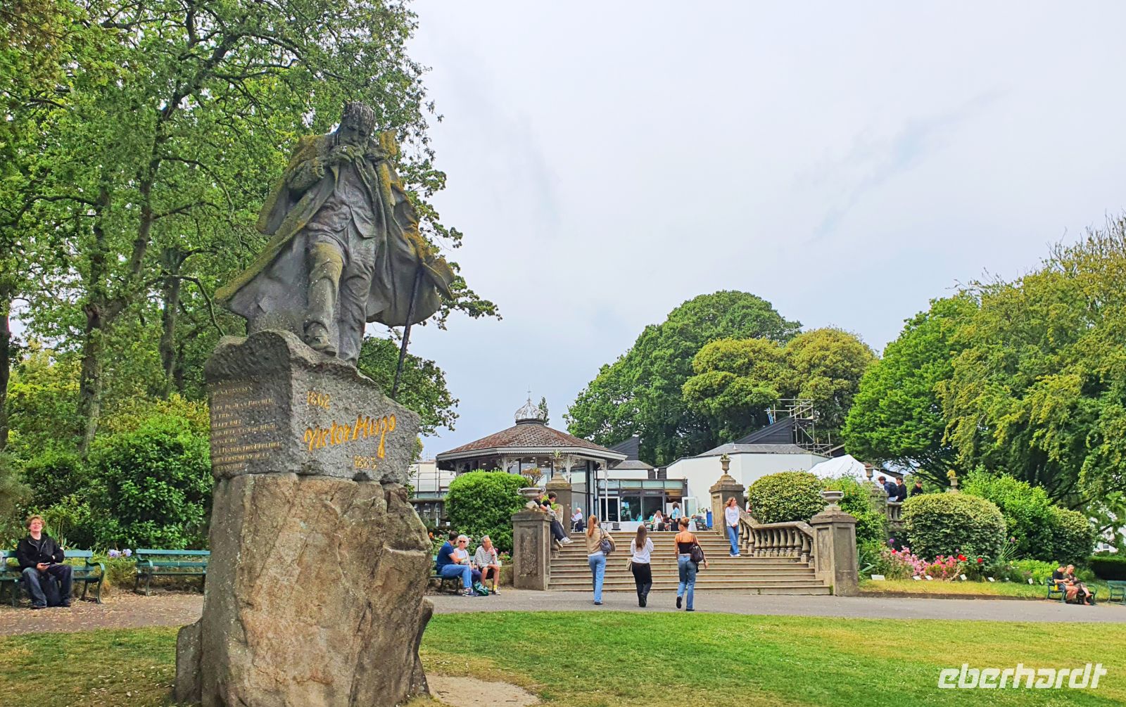 Victor Hugo Denkmal in Candie Gardens in St. Peter Port &ndash; &copy; Kristin Weigel (Eberhardt TRAVEL)