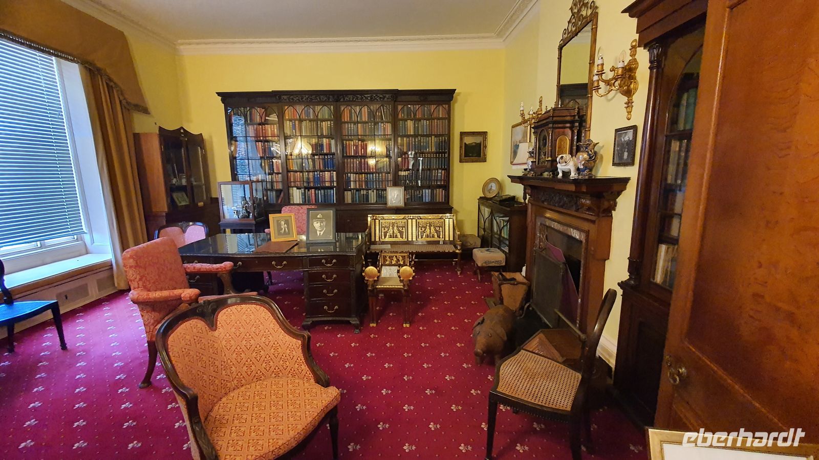 Bibliothek im Gutshaus Samares Manor &ndash; &copy; Kristin Weigel (Eberhardt TRAVEL)