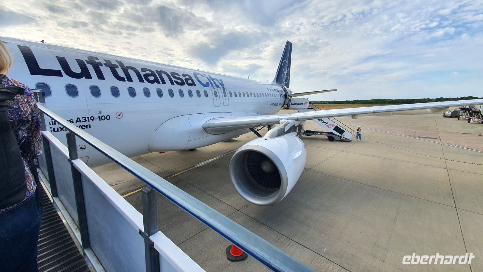 Unser Lufthansa-Flieger am Flughafen von Jersey &ndash; &copy; Kristin Weigel (Eberhardt TRAVEL)