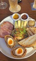 typisches Pub-Essen - Ploughman's Board &ndash; &copy; Kristin Weigel (Eberhardt TRAVEL)