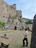 Falkenshow am Mont Orgueil Castle, Jersey  &ndash; &copy; Monika Cortese (Eberhardt TRAVEL)