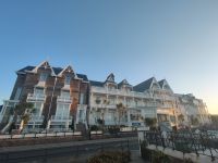 Unsere Schönheit von einem Hotel - Ommaroo im Morgenlicht &ndash; &copy; Marta Rass (Eberhardt TRAVEL)