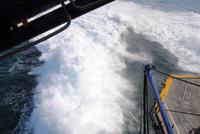 Fähre macht Speed &ndash; &copy; Philipp Schmitz (Eberhardt TRAVEL)