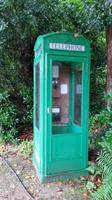 La Seigneurie - Historische Green Telephone Box &ndash; &copy; Martin Büchner (Eberhardt TRAVEL)