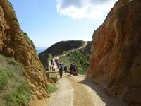 Sark - La Coupee &ndash; &copy; Cindy Streidt (Eberhardt TRAVEL)