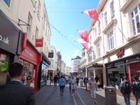 St. Helier King´s street &ndash; &copy; Barbara Mihut (Eberhardt TRAVEL)