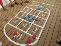 Shuffleboard - älteste Sportart der Seefahrer &ndash; &copy; Marion Kottlos (Eberhardt TRAVEL)