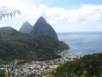 Die beiden Pitons - Wahrzeichen von St. Lucia! &ndash; &copy; Anne Schröder (Eberhardt TRAVEL)