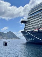 Mein Schiff 2 in Roseau - Dominica &ndash; &copy; Anne Schröder (Eberhardt TRAVEL)