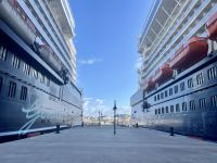 Hochhausflair im Hafen von Basseterre - St. Kitts &ndash; &copy; Anne Schröder (Eberhardt TRAVEL)