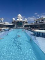 Längster Swimmingpool auf hoher See  &ndash; &copy; Anne Schröder (Eberhardt TRAVEL)