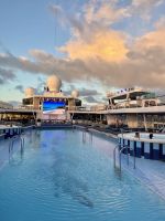 Abendstimmung auf der Mein Schiff 2