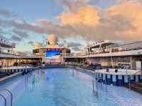 Abendstimmung auf der Mein Schiff 2 &ndash; &copy; Anne Schröder (Eberhardt TRAVEL)