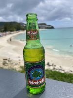 Tradition wird fortgeführt - Verkostung des heimischen Bieres auf Antigua &ndash; &copy; Anne Schröder (Eberhardt TRAVEL)