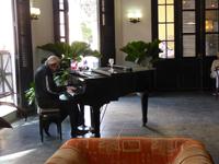 Hotelpianist &ndash; &copy; Sabine Letzybyll (Eberhardt TRAVEL)