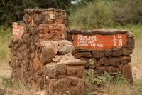 233 Wegweiser in Tsavo West &ndash; &copy; Susanne Schirmann (Eberhardt TRAVEL)