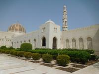 Große Sultan-Qaboos-Moschee Oman &ndash; &copy; Laura Schwanitz (Eberhardt TRAVEL)