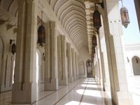 Große Sultan-Qaboos-Moschee Oman &ndash; &copy; Laura Schwanitz (Eberhardt TRAVEL)