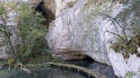 20261001_6 die 2 Winnetouhöhlen, Räuberhöhle groß, Schatzhöhle gleich daneben, kleinere Höhle.jpg &ndash; &copy; Michael Rass (Eberhardt TRAVEL)