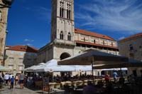 132 Trogir, St.-Laurentius-Kathedrale und Marktplatz &ndash; &copy; Konrad Füssel (Eberhardt TRAVEL)