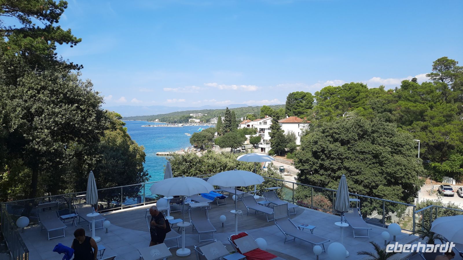 Singlereise Kroatien - Terasse vom Hotel Malin in Malinska &ndash; &copy; Franziska Bergmann (Eberhardt TRAVEL)