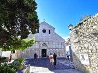 Kreuzkirche in Rab