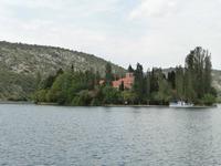 Kloster auf der Insel Visovac &ndash; &copy; Ingrid Langer (Eberhardt TRAVEL)