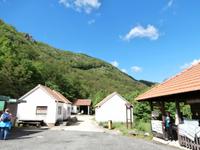 Parkplatz Cerovacke Höhlen &ndash; &copy; Ingrid Langer (Eberhardt TRAVEL)