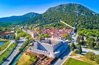 In Ston baute man die längste Wehrmauer Europas, um sich vor den Osmanen zu schützen &ndash; &copy; Simone Willner (Eberhardt TRAVEL)