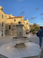 Brunnen Altstadt Makarska &ndash; &copy; Bettina Langendörfer (Eberhardt TRAVEL)