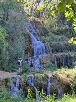 Fotoshooting am Wasserfall, Krka-Nationalpark, Kroatien &ndash; &copy; Saskia Pinnow (Eberhardt TRAVEL)