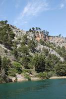 Mit dem Ausflugsboot zum Wasserfall