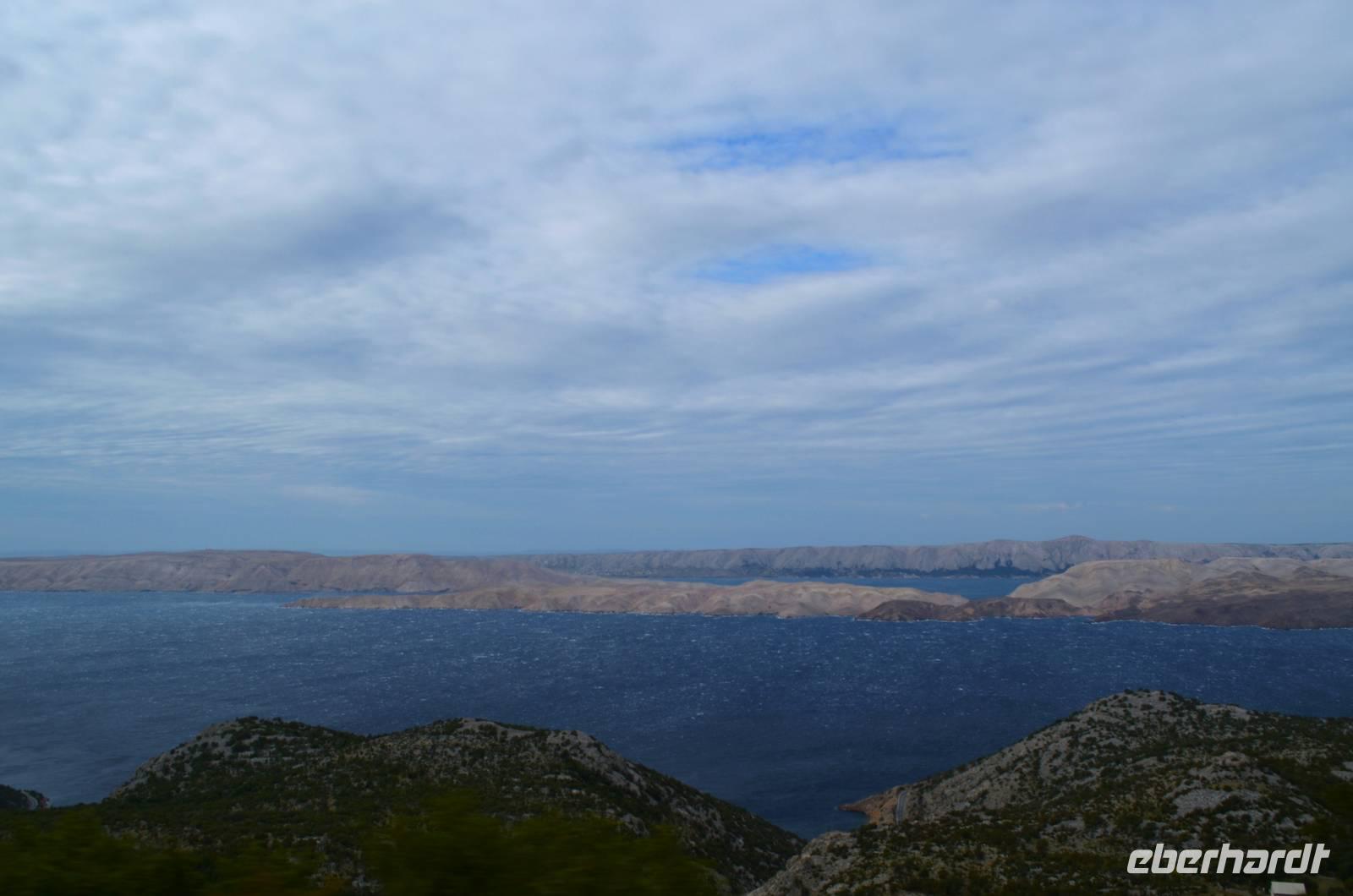 186 Hinauf zum Pass bei Karlobag &ndash; &copy; Konrad Füssel (Eberhardt TRAVEL)