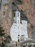 Kloster Ostrog &ndash; &copy; Ingrid Langer (Eberhardt TRAVEL)