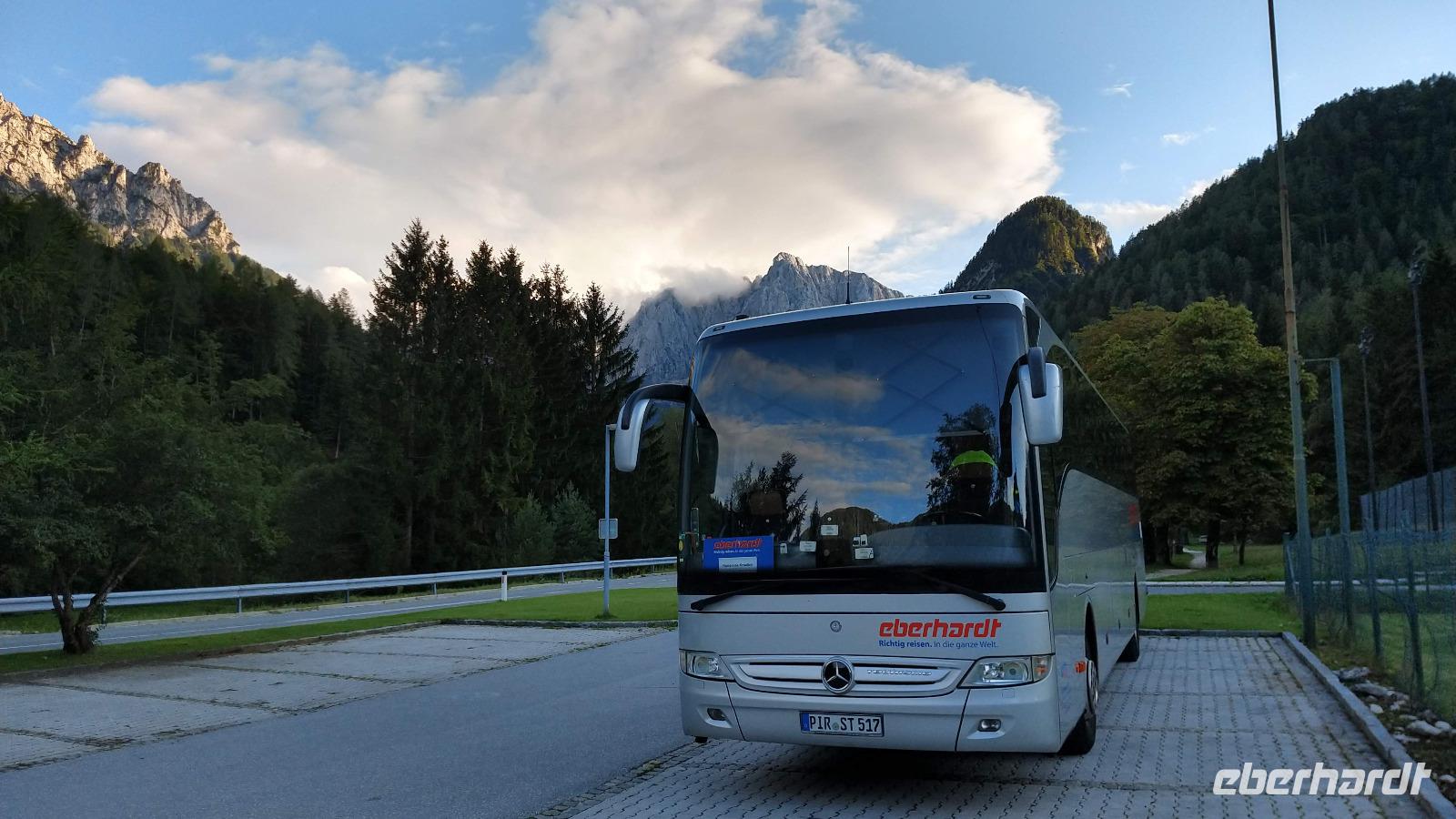 231 Unser Reisebus in Kranjska Gora &ndash; &copy; Konrad Füssel (Eberhardt TRAVEL)