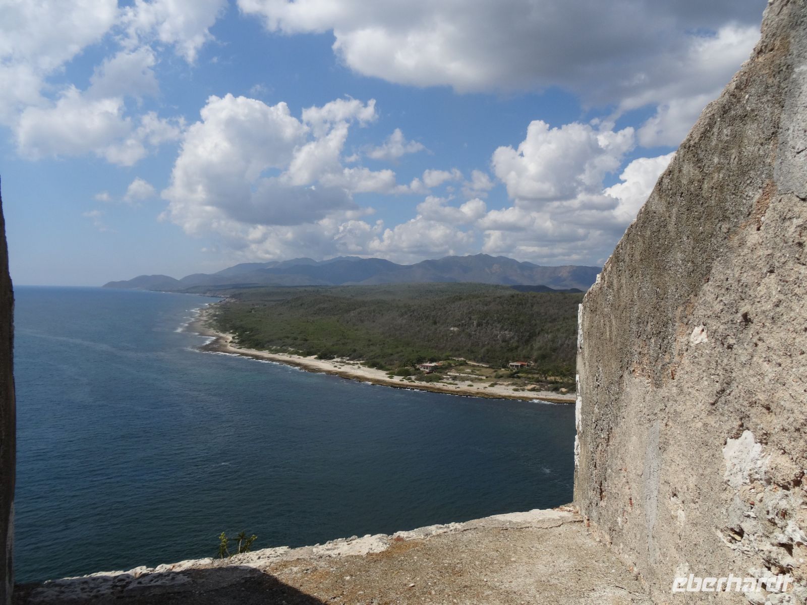 Blick von der Festung in Santiago de Cuba &ndash; &copy; Elke Knappe (Eberhardt TRAVEL)