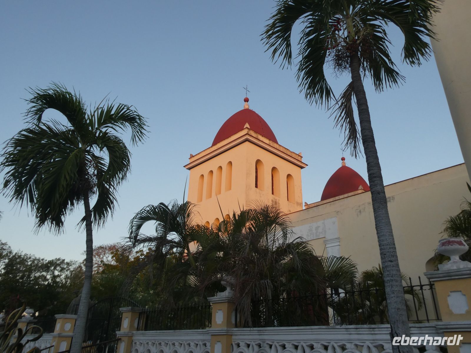 Kirche von Holguin &ndash; &copy; Gina Egenolf (Eberhardt TRAVEL)