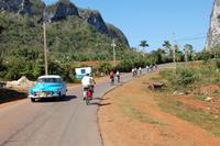 Radler bei Vinales2 &ndash; &copy; Gunter Looss (Eberhardt TRAVEL)