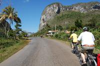 Radler bei Vinales3 &ndash; &copy; Gunter Looss (Eberhardt TRAVEL)
