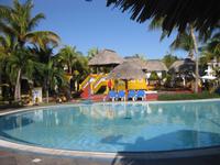 ... der Pool &ndash; &copy; Annette Zocher (Eberhardt TRAVEL)